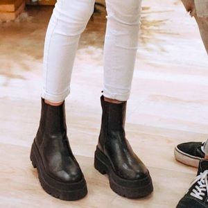 Sasha Platform Boots 7 (38 eu) as good as new